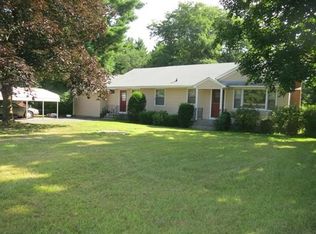 97 Mountain St, Northampton, MA 01062