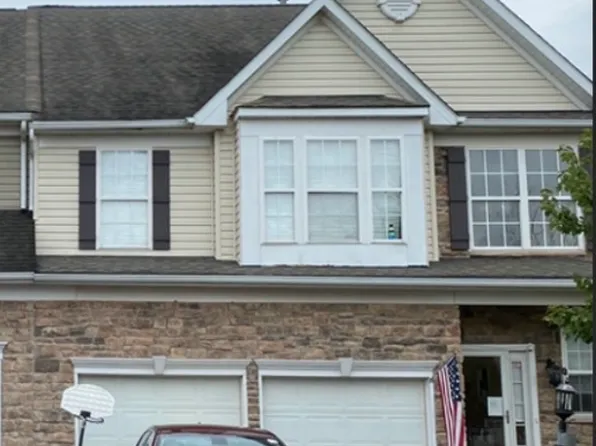 3721 Village Rd, Dover, PA 17315