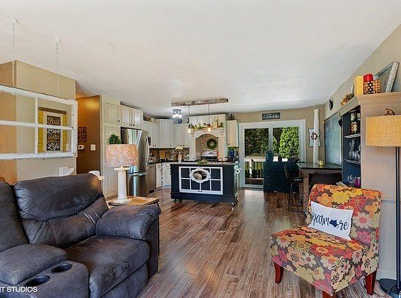 Open concept! Entertain or relax with the family!