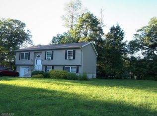 407 Rutherford Pl, Highland Lakes, NJ 07422