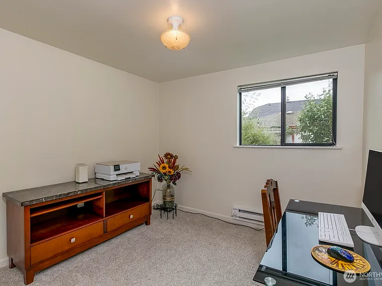 7009 Rainier Dr — Photo 2