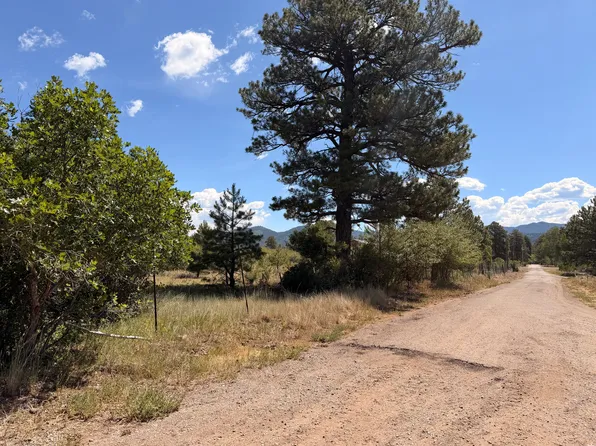 857 3rd St, Chama, NM 87520