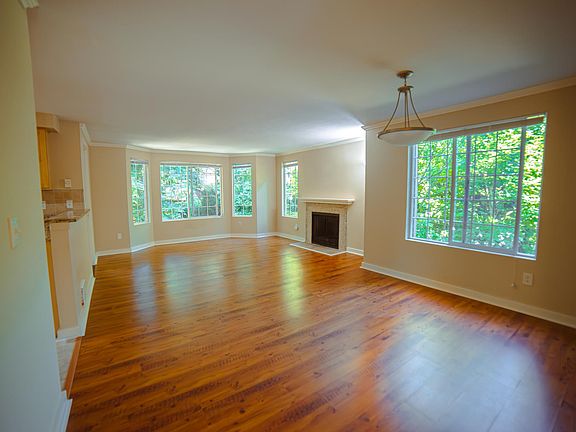 2nd image of 10004 NE 120th Ln APT A203