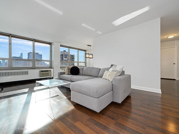 3rd image of 88 W Schiller St APT 2406