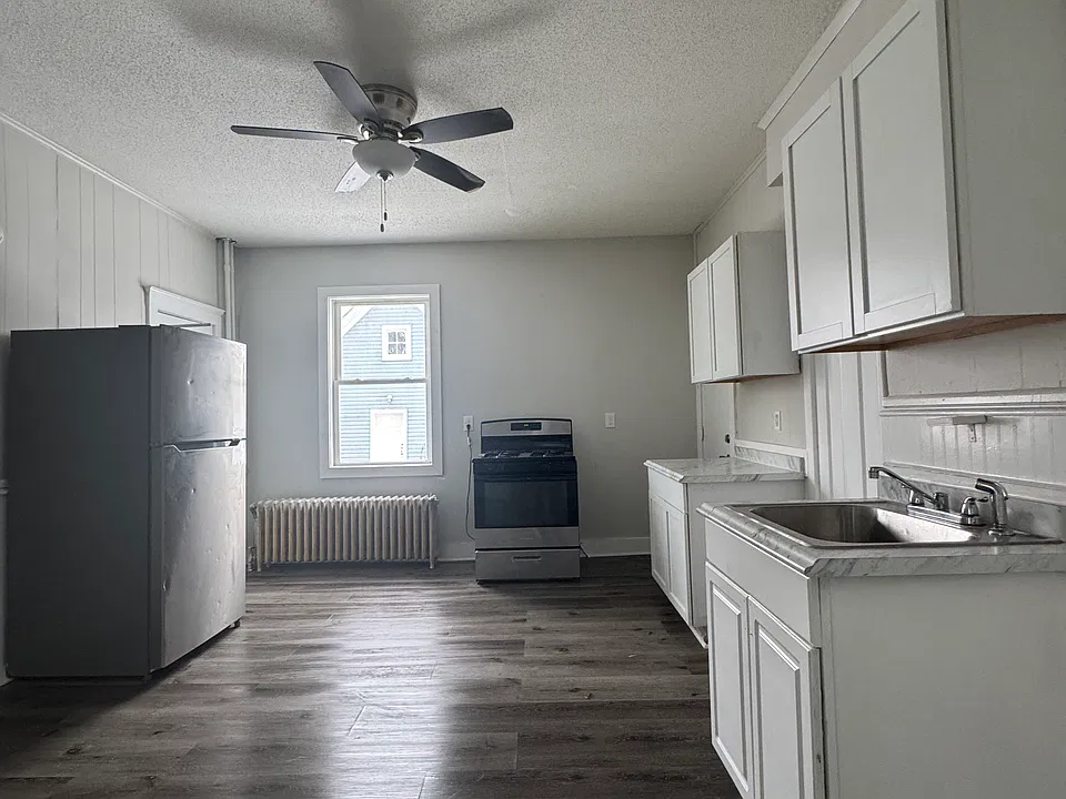 896 Case Ave #1