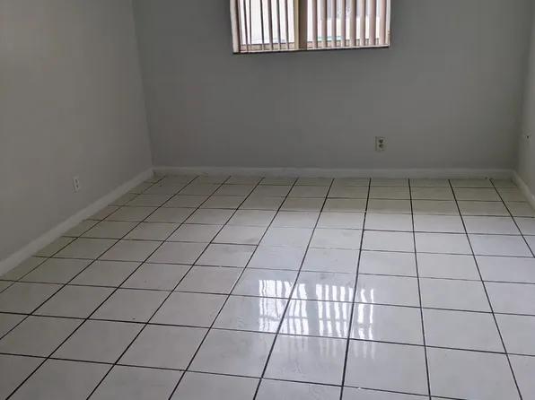 4000 NW 78th Ave APT 1, Coral Springs, FL 33065