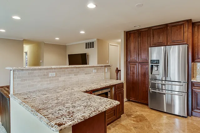 961 Cross Creek Dr N #2A — Photo 9