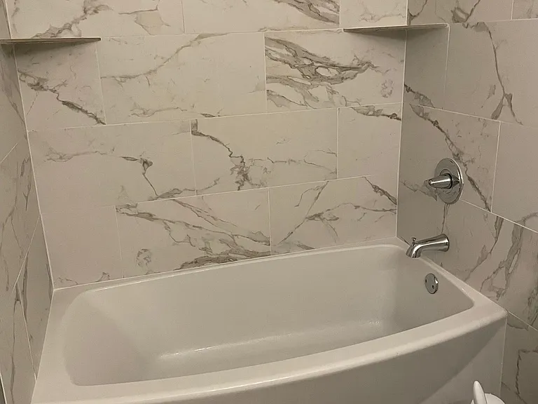 Tub in Master bath