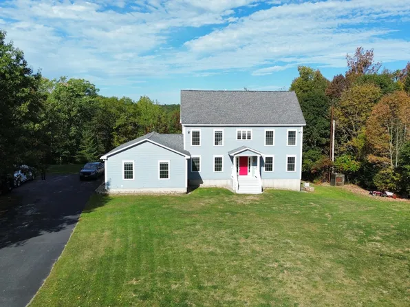 31 Elliot Lane, Bowdoinham, ME 04008