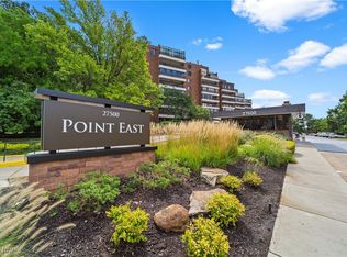 27500 Cedar Rd APT 402, Beachwood, OH 44122