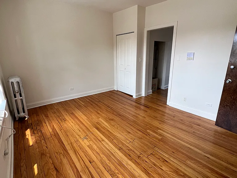 2339 N Sacramento Ave #3N — Photo 4