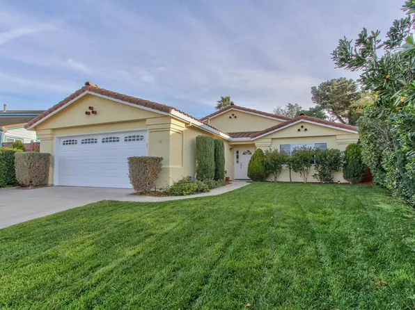 5 Sutro Cir, Salinas, CA 93907