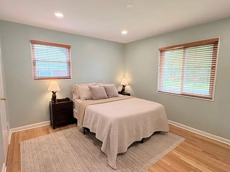 13520 Grenoble Dr — Photo 17