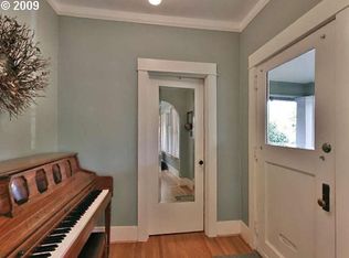 4016 SE Harrison St, Portland, OR 97214