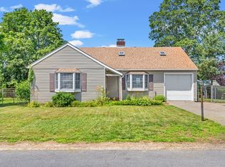 15 Beacon Hill Blvd, North Andover, MA 01845