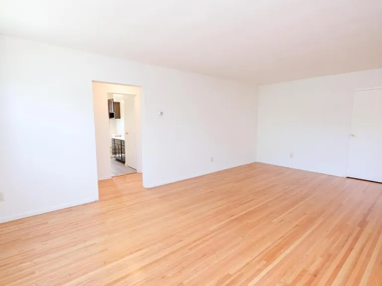 Knollwood Estates — Photo 12