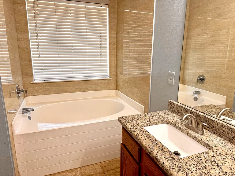 7301 Paleon Dr — Photo 8