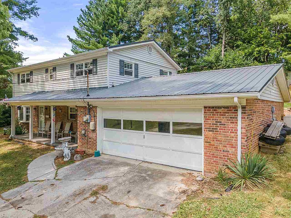1st image of 1377 E Jackson Cir