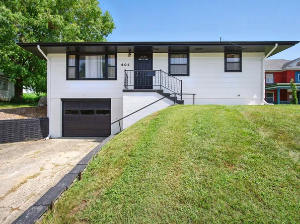 604 N 5th St, Guthrie Center, IA 50115