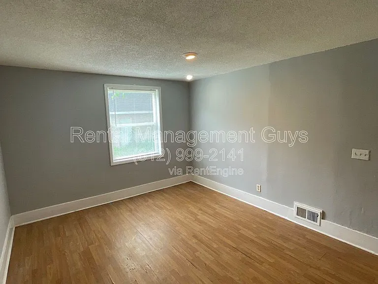 2931 Bryant Ave N #2 — Photo 46