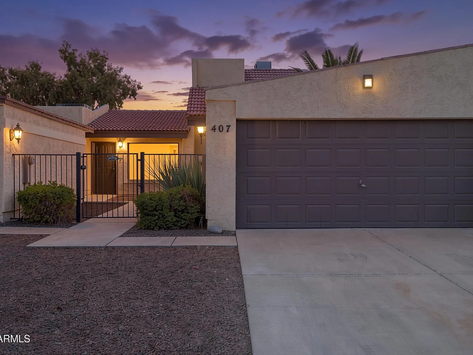 2 bed, 1.5 bath, 1085 sqft, $1,600 — Photo 2