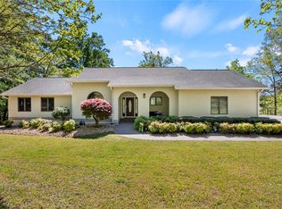 101 Gordon Dr, Townville, SC 29689