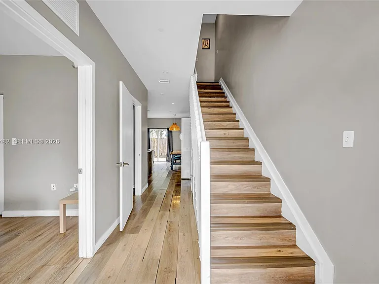 170 NE 158th St #2 — Photo 94