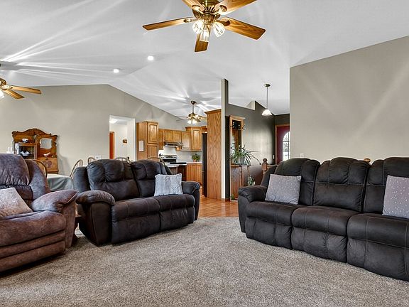 4th image of 2815 Dairyland Road SE