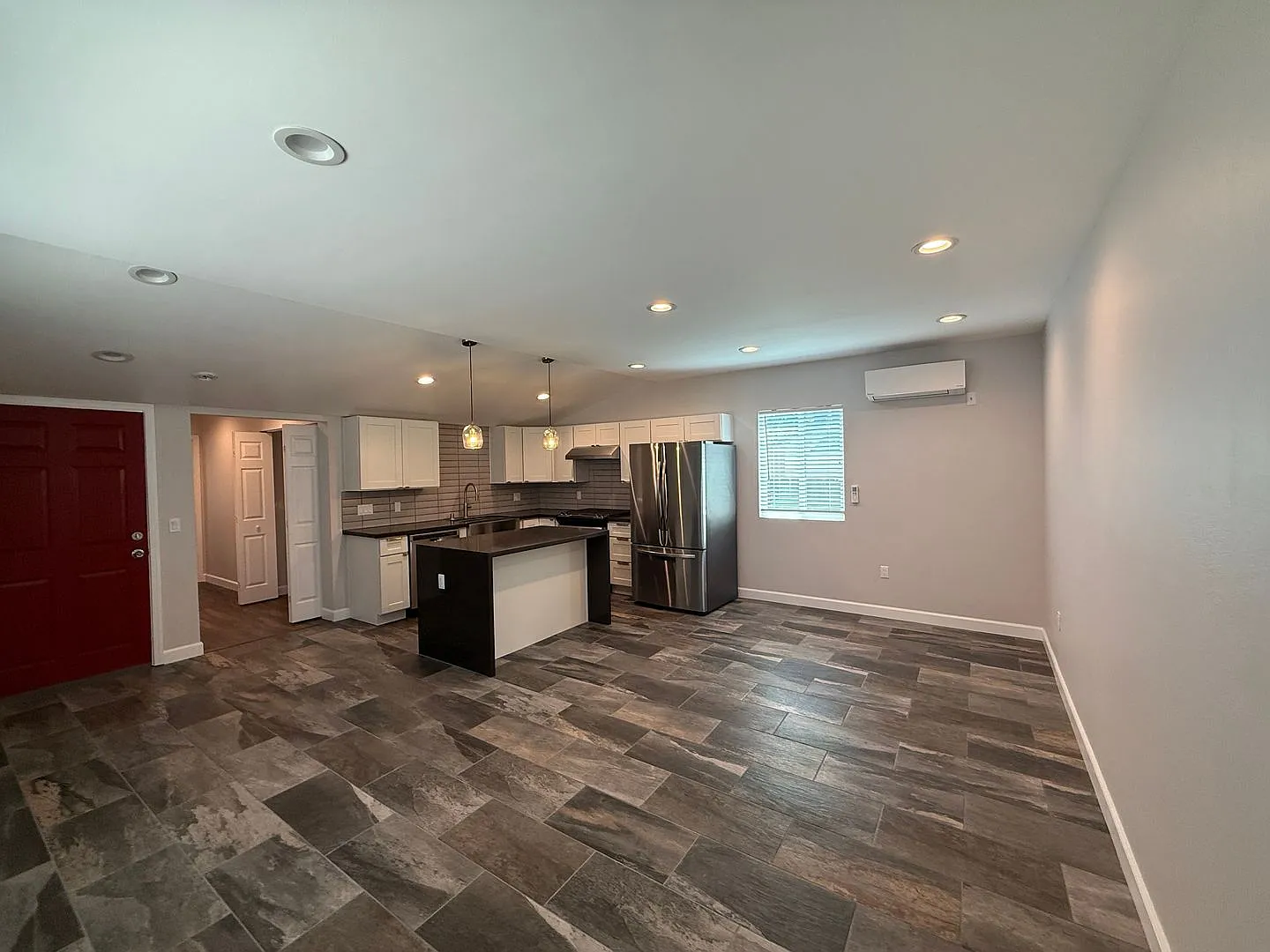 Amazing 1 Bedroom Back Home in La Crescenta! — Photo 4