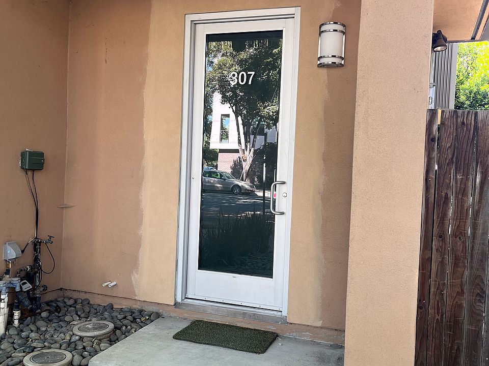 1st image of 305 14th St #B