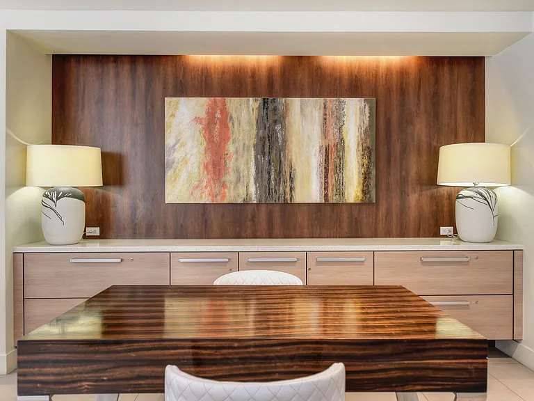 Leasing Office