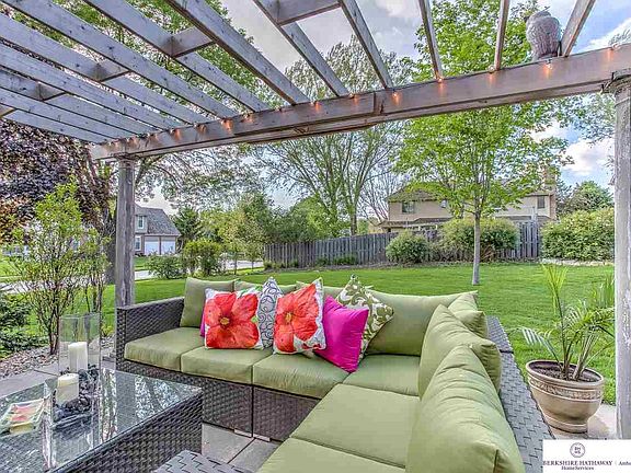 2nd image of 15936 Jones Cir