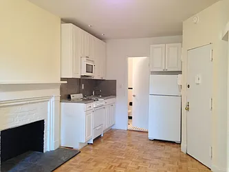 Rented by City Connections Realty