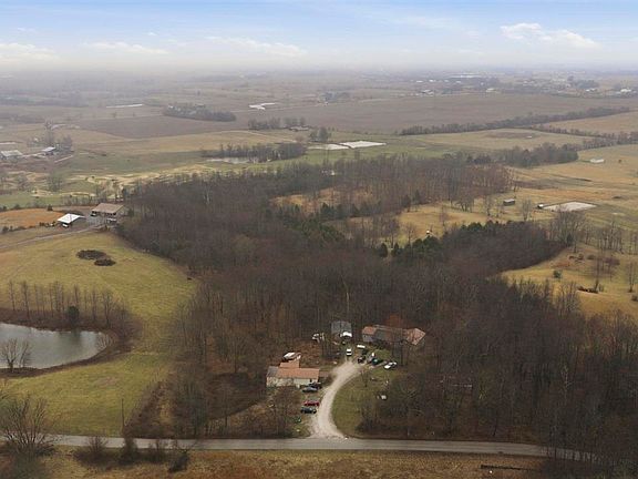 3rd image of 1401 Walter Reed Rd