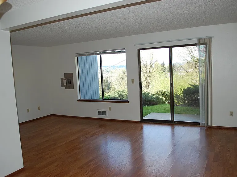 108 Kensington Ave S #2 — Photo 2