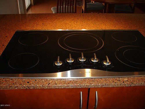 3rd image of 3338 N 61st Pl