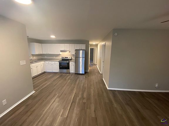 3rd image of 251 Meadowdale Dr