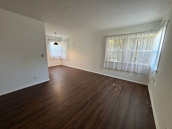 3rd image of 4363-4377 Sunset Dr #4367