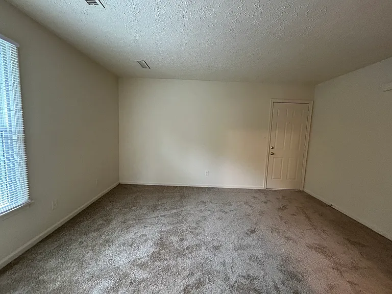 Beechwood Apartments — Photo 13