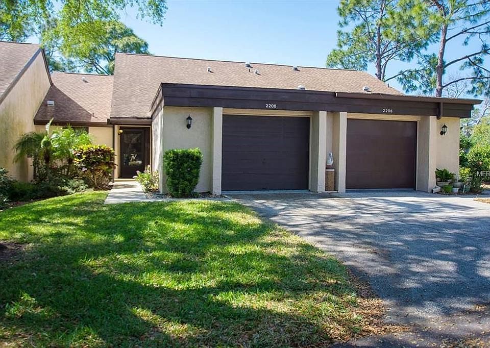 1st image of 2205 Pine Dr