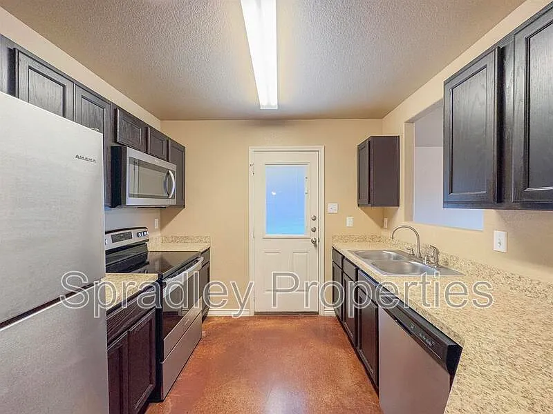 Southwood Hills — Photo 4