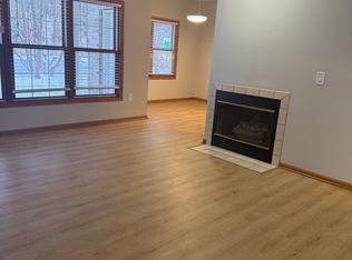 1066 McKnight Cir APT 1, Rockford, IL 61107