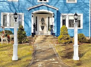 76 Bronson Ter, Springfield, MA 01108