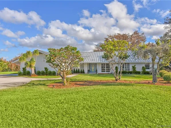 594 SW Thornhill Ln, Palm City, FL 34990