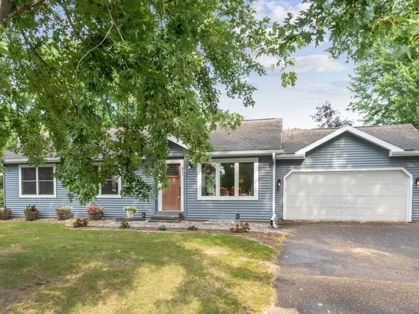 1520 Bartosh Ln, River Falls, WI 54022