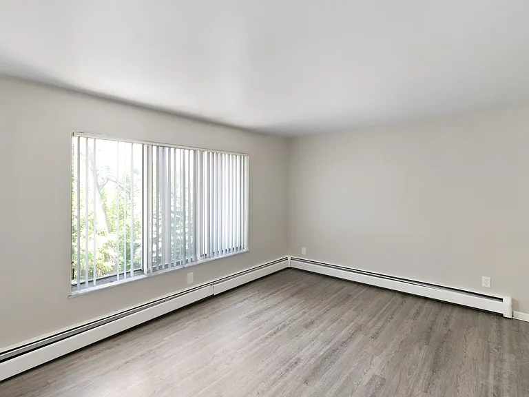 Lakeshore Apartments- New Baltimore — Photo 17