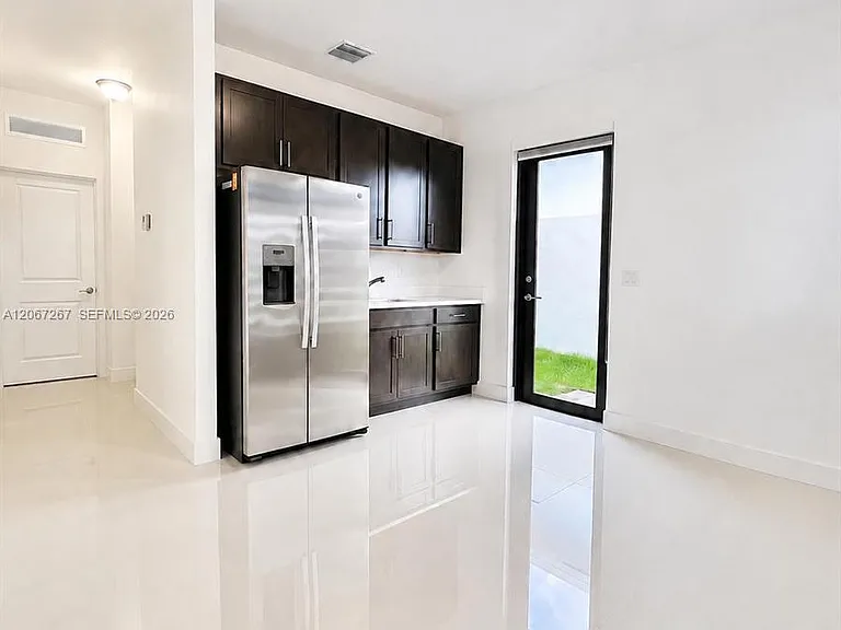14602 SW 23rd Ter — Photo 4