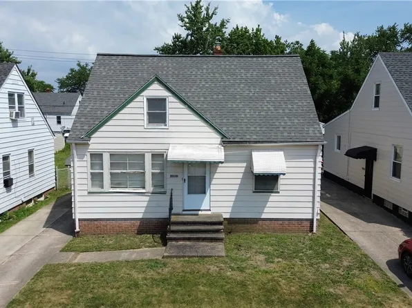 20801 Franklin Rd, Maple Heights, OH 44137