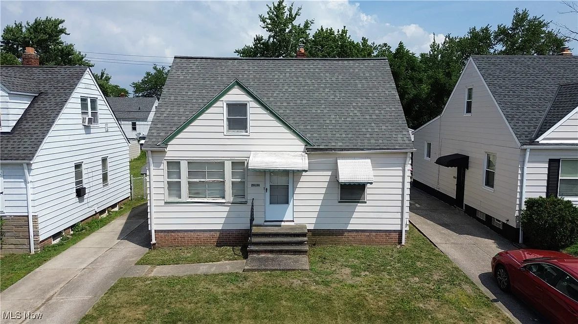 20801 Franklin Rd photo 1