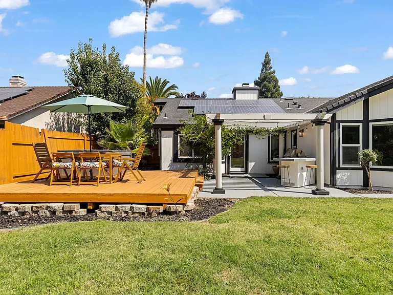 Vista Creek Dr — Photo 9